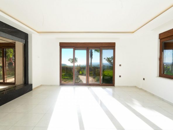 WhatsApp Image 2025-02-12 at 14.19.43 (2)