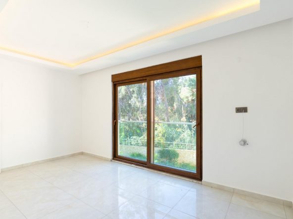 WhatsApp Image 2025-02-12 at 14.19.47 (1)